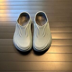 CROCS Echo Wave